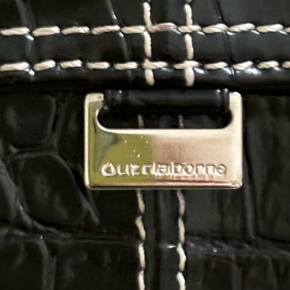 Liz Claiborne NWOT Black Wallet - Picture 6 of 7